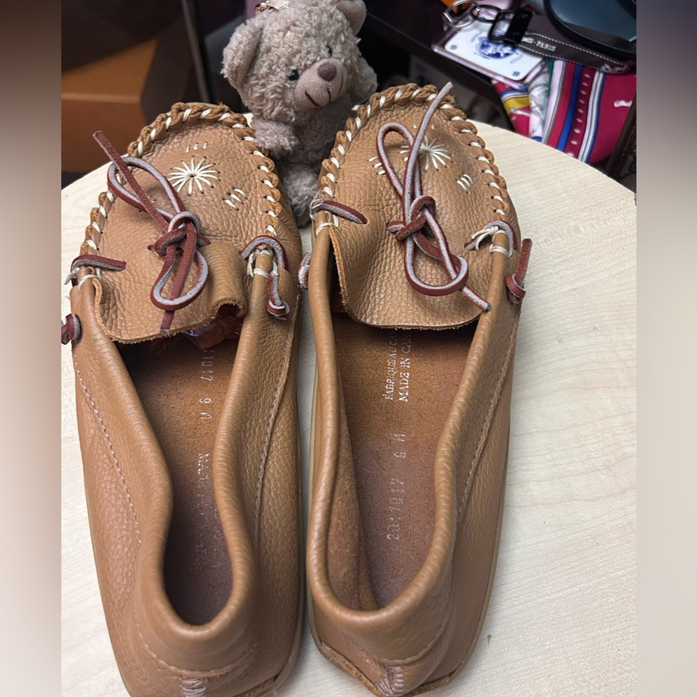 NWOT Minnentoka Vibe Women’s Moccasin